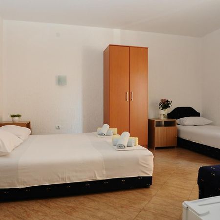 Budva Inn Guest House Exterior photo