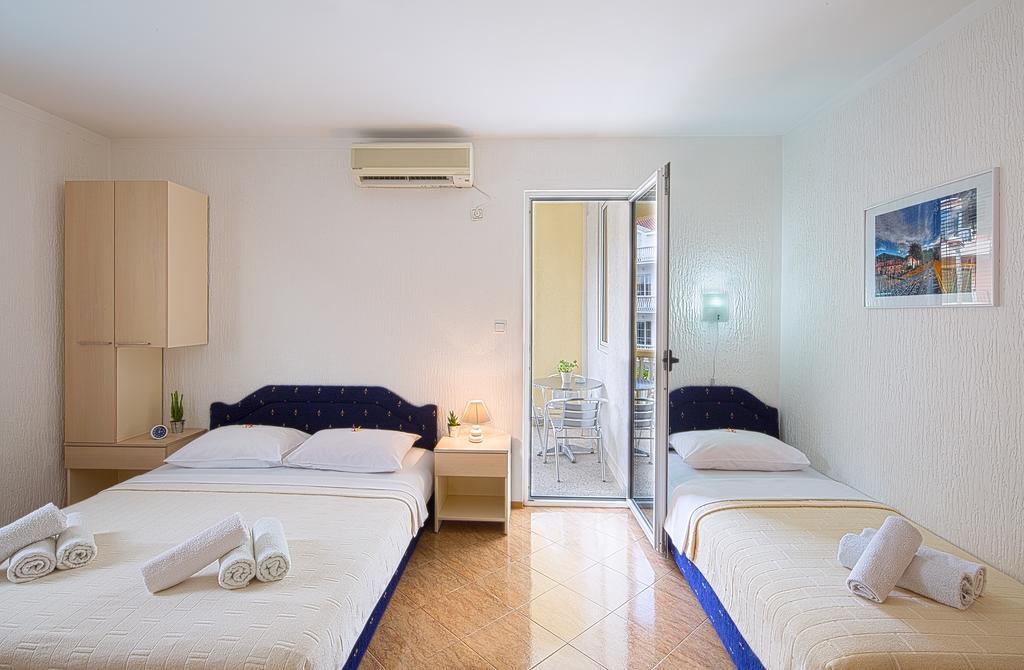 Budva Inn Guest House Exterior photo
