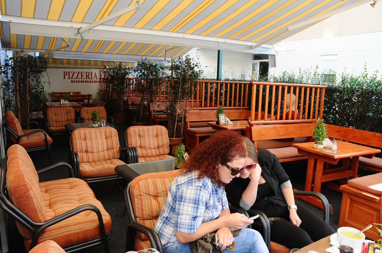 Budva Inn Guest House Exterior photo